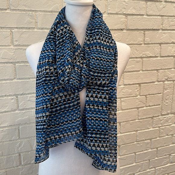 Calvin Klein Scarf - Picture 6 of 11